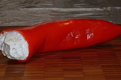 Antipasti - mit Frischkäse gefüllte Paprika 3