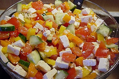 Bunter Salat mit Schafsk&auml;se
