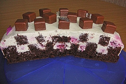 Himbeer - Schachbrett - Torte 67