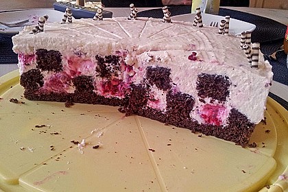 Himbeer - Schachbrett - Torte 68