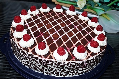 Himbeer - Schachbrett - Torte 3