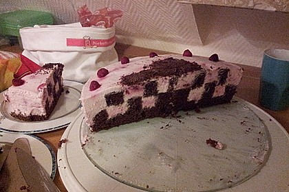 Himbeer - Schachbrett - Torte 102