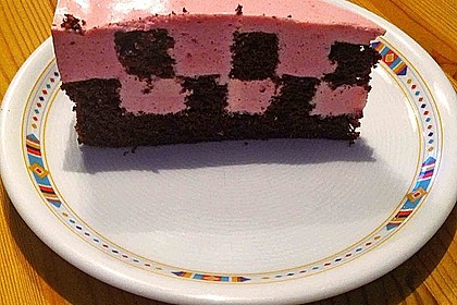 Himbeer - Schachbrett - Torte 100