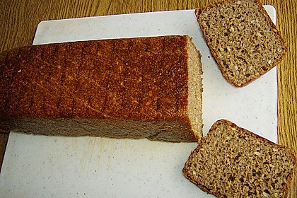 Vollkornbrot mit Sonnenblumenkernen