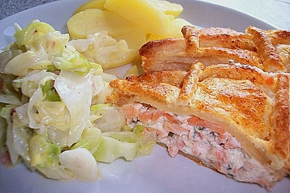 Gef&uuml;llter Bl&auml;tterteig mit Lachs
