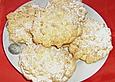 Streuselteilchen mit Sahnepudding und Kirschf&uuml;llung