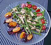 Salat mit gr&uuml;nen Bohnen und H&auml;hnchen (Bild)