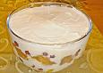 Triffle mit Kirschen und Pfirsich