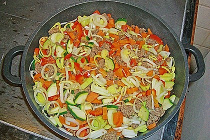 Schnelle Hack - Nudel Pfanne 29
