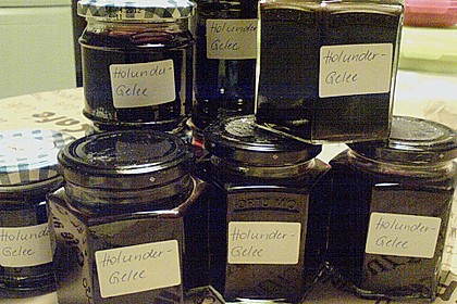 Holundergelee mit Mandellik&ouml;r 2