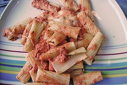&Uuml;berbackene Penne mit k&ouml;stlicher Tomatensauce 5
