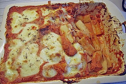 &Uuml;berbackene Penne mit k&ouml;stlicher Tomatensauce 6