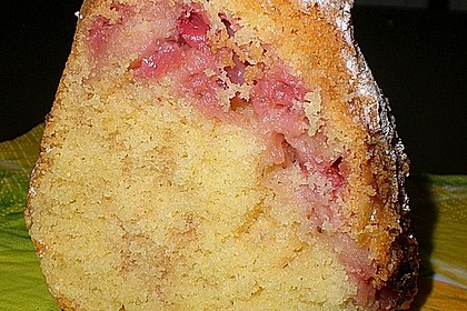 Bunter Erdbeersandkuchen