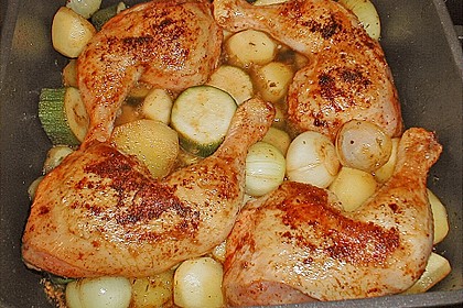 Spanische H&auml;hnchenpfanne mit Kartoffeln und Zucchini 3