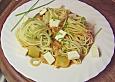 Nudeln mit Zucchini - Schafk&auml;se - Sauce