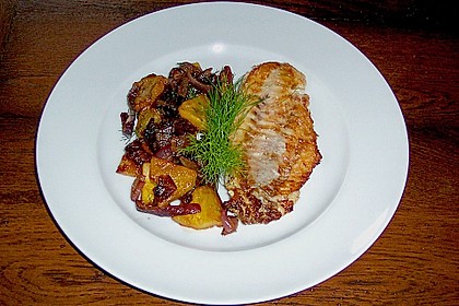 Rotbarsch mit Ananas - Zwiebel - Gem&uuml;se
