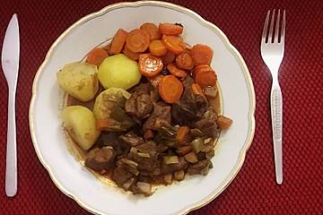 Ungarischer Gulyas / Gulasch