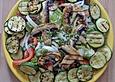 Gemischter Salat mit Champignons und Zucchini