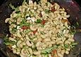 Mediterraner Nudelsalat mit Rucola