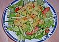 Blattsalat mit Kartoffelcroutons