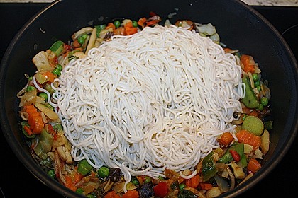 Asia Noodles 6
