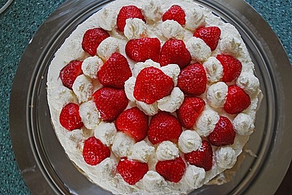 Gewickelte Erdbeer - Tiramisu - Torte 12