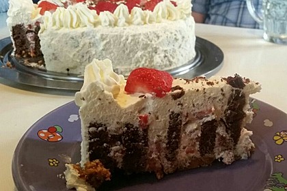 Gewickelte Erdbeer - Tiramisu - Torte 11