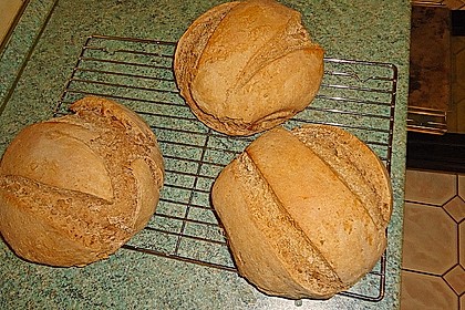 Dinkel - Weizen - Roggenvollkornbrot 2