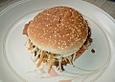 Gourmet Hamburger mit Paprikaketchup
