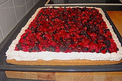Beerenkuchen mit Mascarpone 15