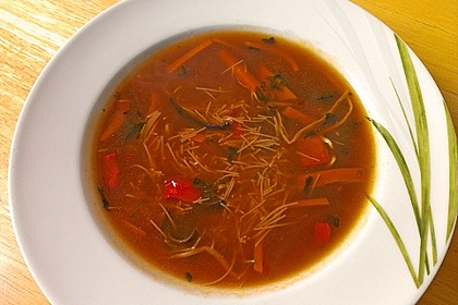 Sauer - scharfe Glasnudelsuppe 8