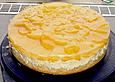 Sahnige Ice - Tea - Torte mit Pfirsichen