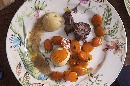 Rindsschmorbraten mit Essig und Rahm 3