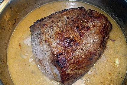 Rindsschmorbraten mit Essig und Rahm 9