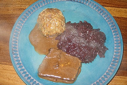 Rindsschmorbraten mit Essig und Rahm 30