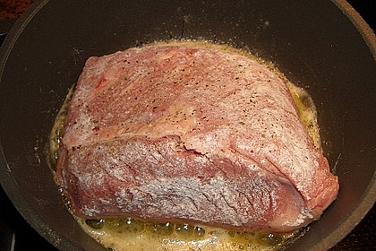 Rindsschmorbraten mit Essig und Rahm 33