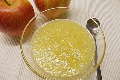 Apfelgr&uuml;tze mit Mandelso&szlig;e 3