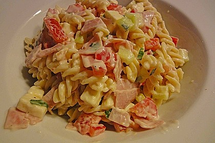 Nudelsalat mit Joghurt - Dip 2