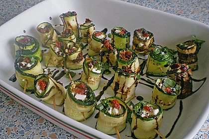 Eingelegte Zucchinir&ouml;llchen 21