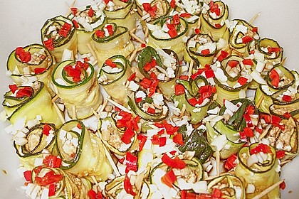 Eingelegte Zucchinir&ouml;llchen 25