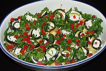 Eingelegte Zucchinir&ouml;llchen 30