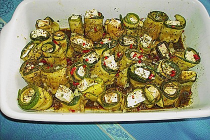 Eingelegte Zucchinir&ouml;llchen 31