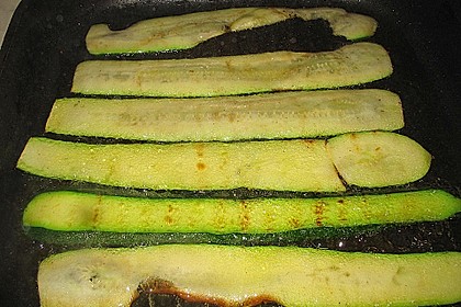 Eingelegte Zucchinir&ouml;llchen 35
