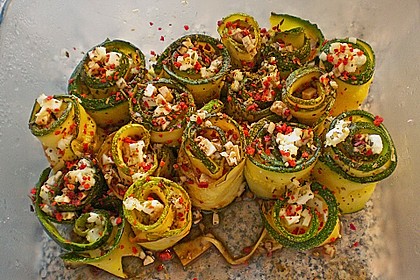 Eingelegte Zucchinir&ouml;llchen 39