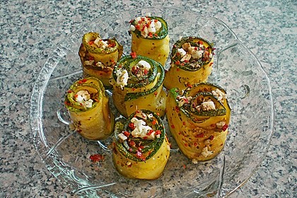 Eingelegte Zucchinir&ouml;llchen 40