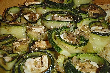 Eingelegte Zucchinir&ouml;llchen 46