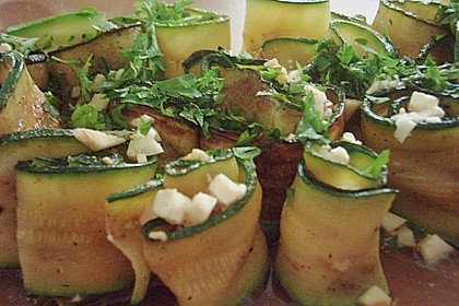 Eingelegte Zucchinir&ouml;llchen 1
