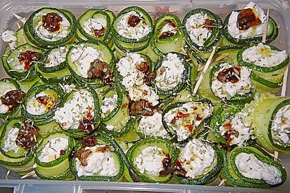 Eingelegte Zucchinir&ouml;llchen 67