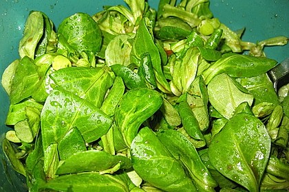 Feldsalat mit gemischten Pilzen und Parmesanspänen 5
