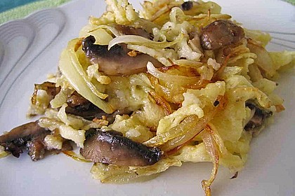 &Uuml;berbackene K&auml;sesp&auml;tzle mit Champignons